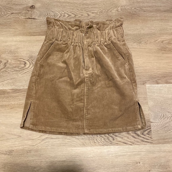High waisted corduroy skirt - Picture 1 of 2